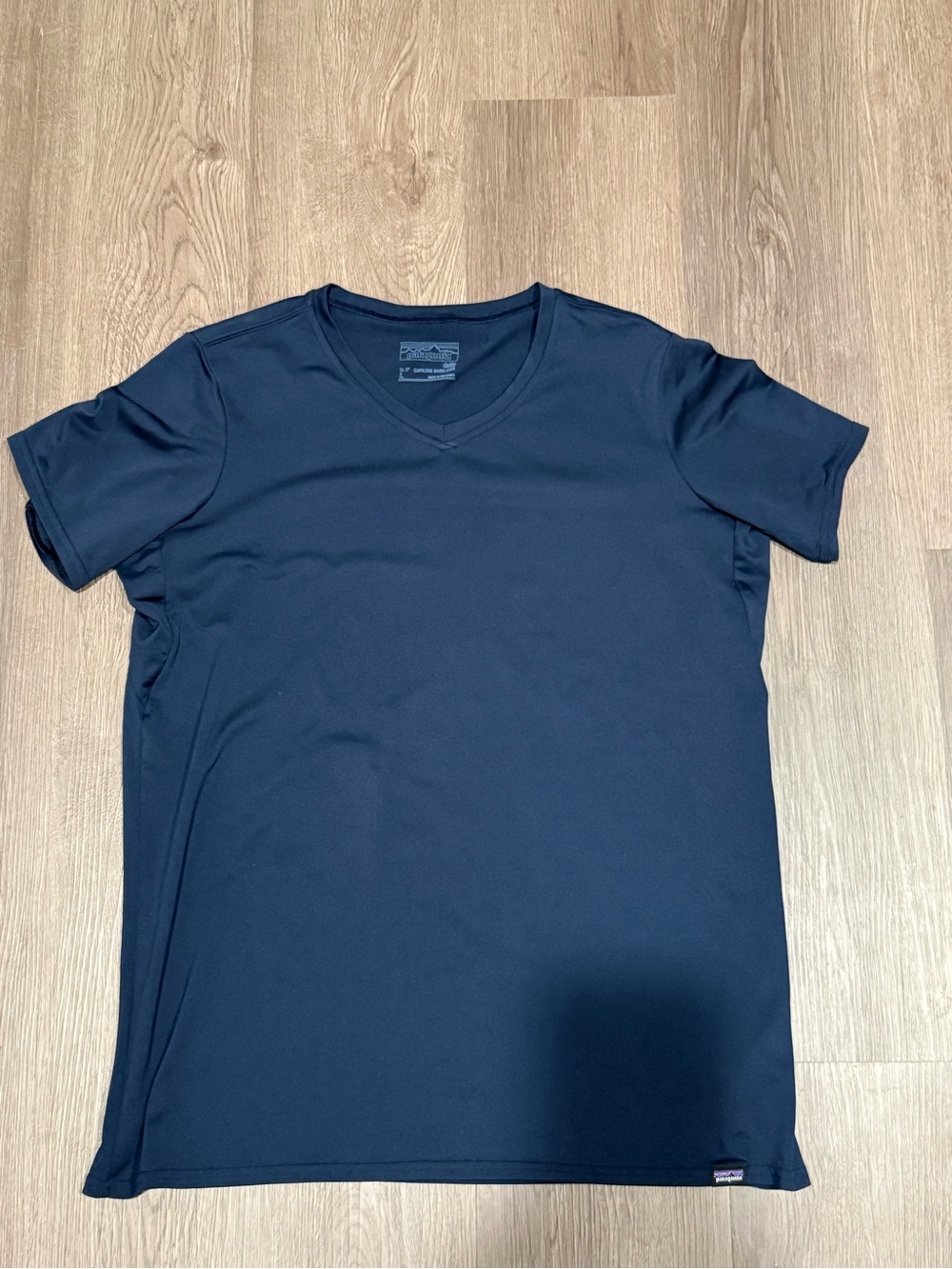 Patagonia Women's Short Sleeve V-Neck Tee - Navy Capilene Base Layer
